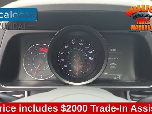 Used 2022 Hyundai Elantra SEL FWD image 15