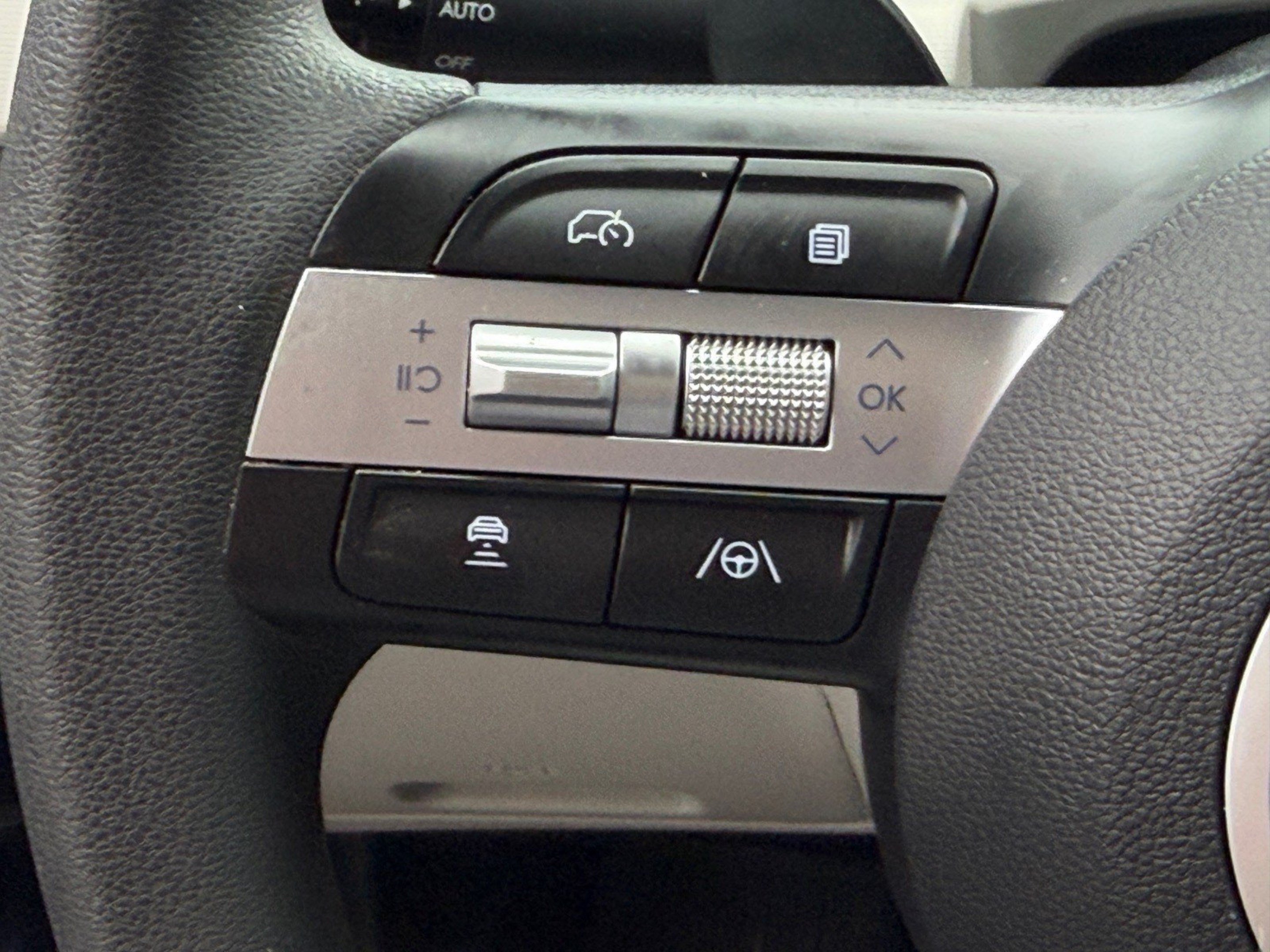 Used 2025 Hyundai Tucson SEL FWD image 40
