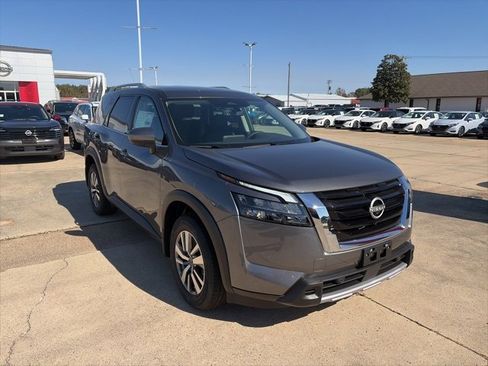 New 2025 Nissan Pathfinder SL w/ Cargo Package image 8