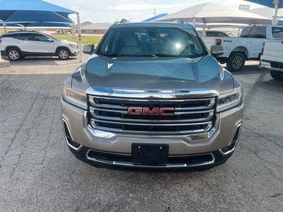 Used 2023 GMC Acadia SLT w/ Preferred Package