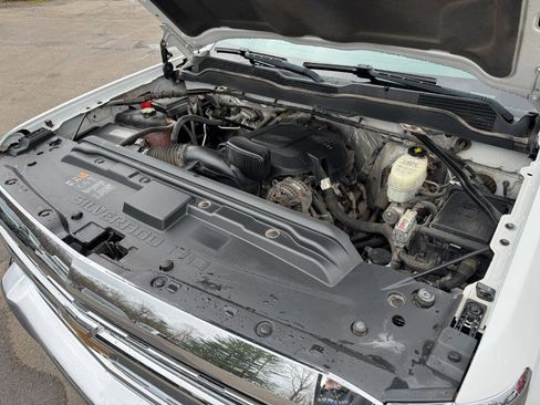 Used 2015 Chevrolet Silverado 2500 W/T AWD/4WD image 18