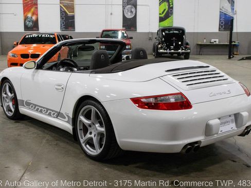 Used 2006 Porsche 911 Carrera S RWD image 5