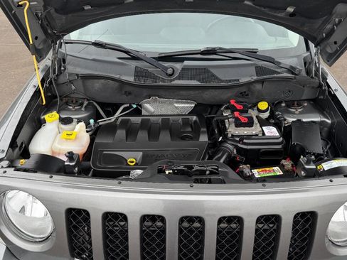 Used 2012 Jeep Patriot Latitude w/ Sun/Sound Group image 19