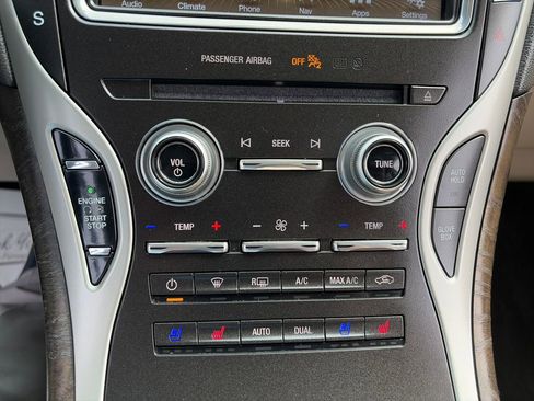 Used 2019 Lincoln Nautilus Reserve w/ Drivers Assistance Package image 24