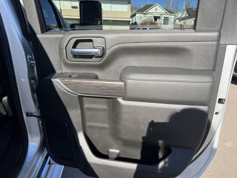Used 2022 Chevrolet Silverado 2500 LTZ w/ LTZ Plus Package image 35