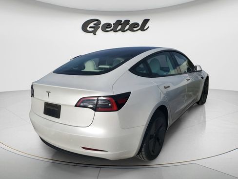 Used 2023 Tesla Model 3 Standard Range RWD image 3