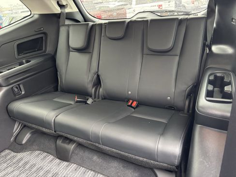 Used 2022 Subaru Ascent Limited image 19