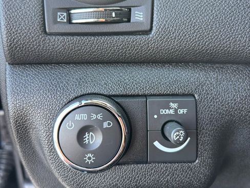 Used 2011 Buick Enclave CXL image 12