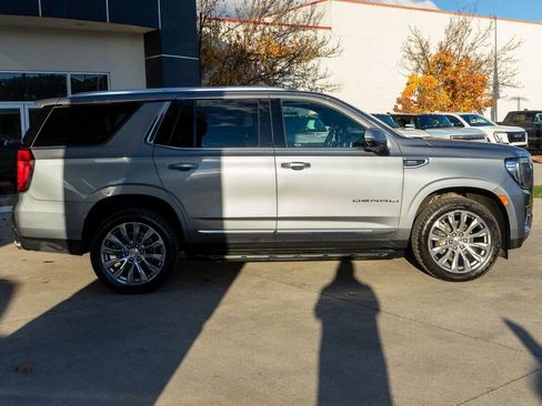 Used 2022 GMC Yukon Denali AWD/4WD image 8