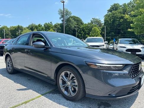 Used 2024 Honda Accord EX image 4
