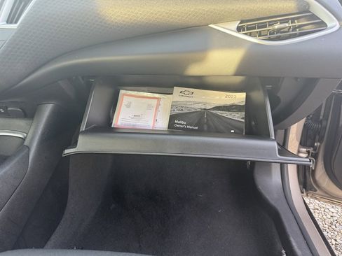 Used 2023 Chevrolet Malibu LT image 40