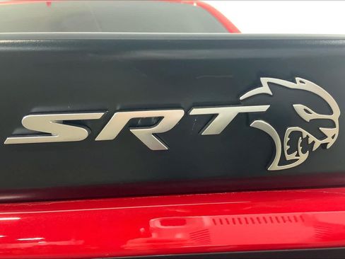 Used 2017 Dodge Challenger SRT Hellcat RWD image 9