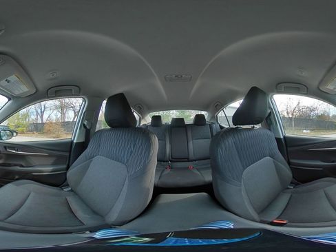 Used 2025 Toyota Camry LE image 40