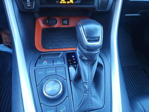 Used 2024 Toyota RAV4 Adventure image 17