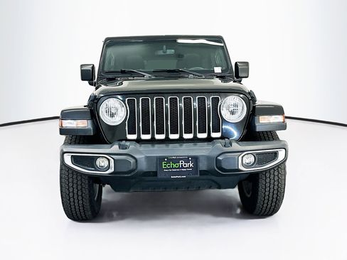 Used 2020 Jeep Wrangler Unlimited Sahara AWD/4WD image 2