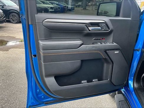 Used 2023 GMC Sierra 1500 AT4 w/ Technology Package AWD/4WD image 21