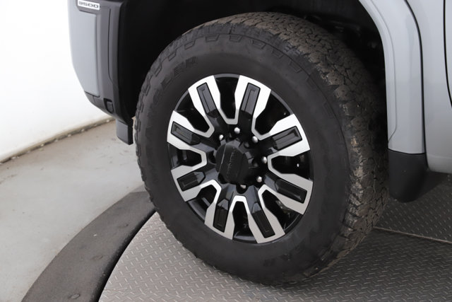 Used 2025 GMC Sierra 3500 Denali Ultimate AWD/4WD image 13