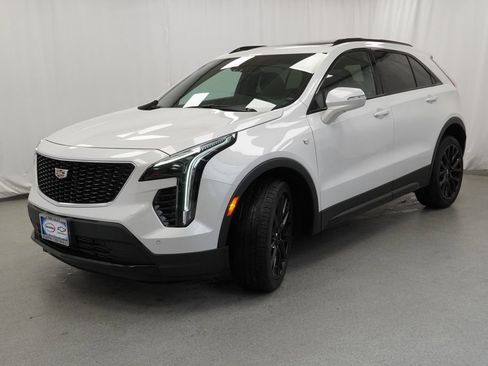 Used 2023 Cadillac XT4 Sport w/ Cold Weather Package AWD/4WD image 9