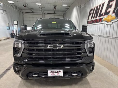 Used 2025 Chevrolet Silverado 2500 High Country w/ Midnight Edition AWD/4WD image 7