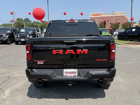Used 2025 RAM 1500 Big Horn AWD/4WD image 4