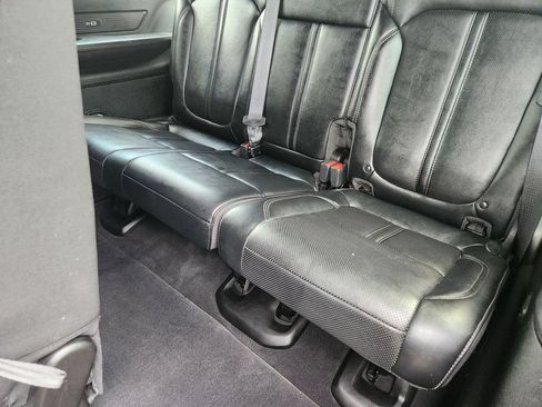 Used 2024 Jeep Wagoneer Series II w/ Flexible Seating Group AWD/4WD image 31