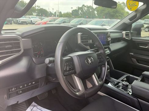 Used 2025 Toyota Tundra SR5 AWD/4WD image 10