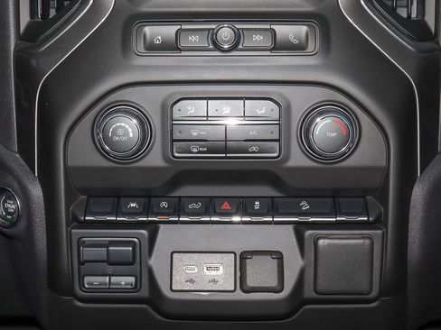 Used 2023 Chevrolet Silverado 1500 Custom Trail Boss w/ LPO, Dark Essentials Package image 23