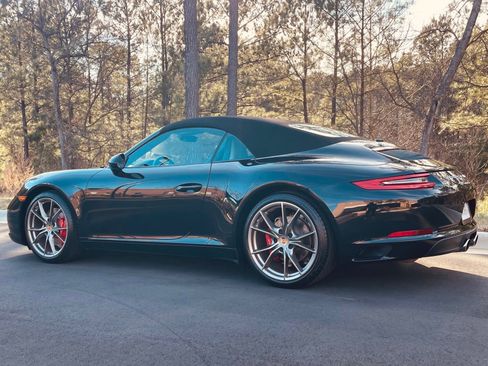 Used 2019 Porsche 911 Carrera S image 5