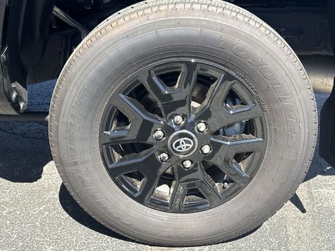 Used 2024 Toyota Tacoma SR5 AWD/4WD image 30