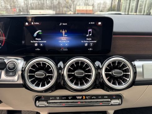 Certified 2023 Mercedes-Benz GLB 250 4MATIC image 18