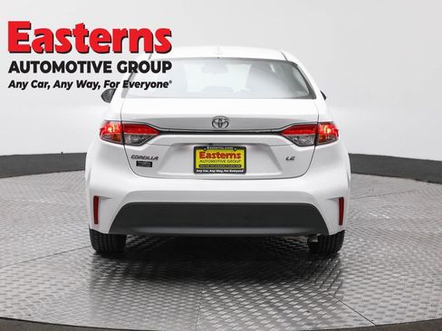 Used 2023 Toyota Corolla LE image 6