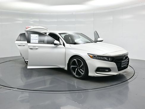Used 2018 Honda Accord Sport image 28