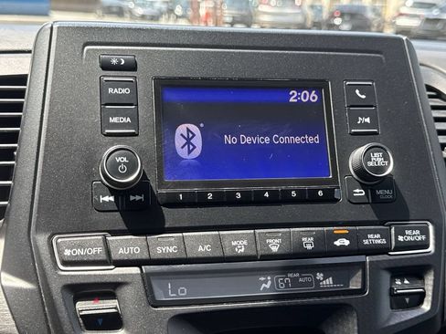 Used 2020 Honda Odyssey LX image 19