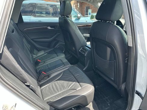Used 2015 Audi Q5 2.0T Premium Plus w/ Technology Package AWD/4WD image 10