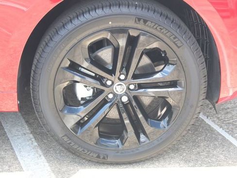 New 2025 Jaguar F-PACE R-Dynamic S image 9