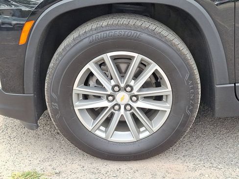 Used 2023 Chevrolet Traverse LT AWD/4WD image 32