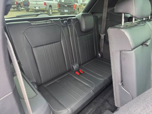Used 2024 Volkswagen Tiguan SE R-Line FWD image 23