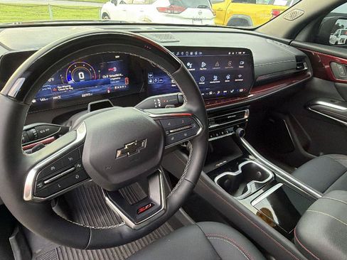 Used 2024 Chevrolet Traverse Z71 w/ Enhanced Driving Package AWD/4WD image 5