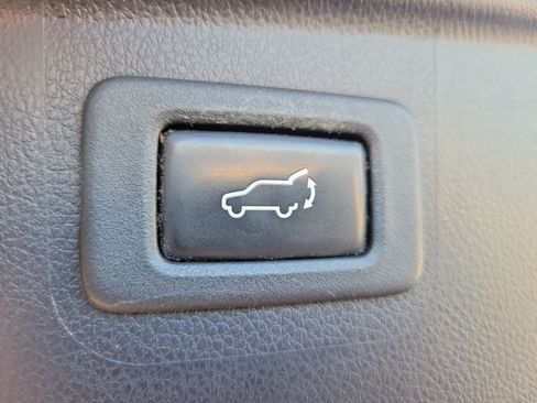 Used 2015 Subaru Outback 2.5i Limited AWD/4WD image 8