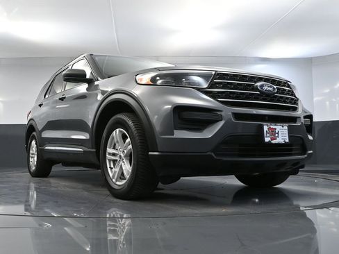 Used 2022 Ford Explorer XLT w/ Class IV Trailer Tow Package image 56