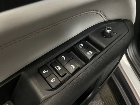 Used 2025 Jeep Compass Limited AWD/4WD image 28