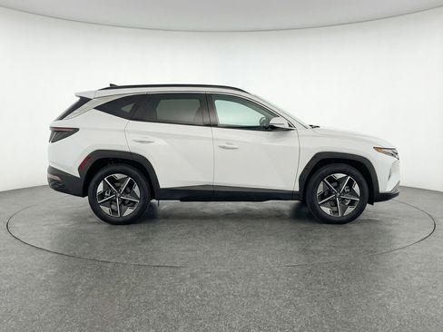 Used 2025 Hyundai Tucson SEL image 11