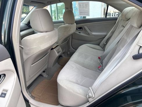 Used 2011 Toyota Camry LE w/ LE Extra-Value Pkg FWD image 14