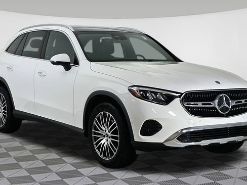Certified 2025 Mercedes-Benz GLC 300 GLC 300 image 1
