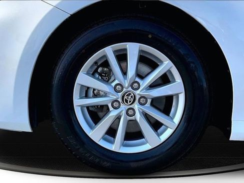 Used 2025 Toyota Camry LE FWD image 33
