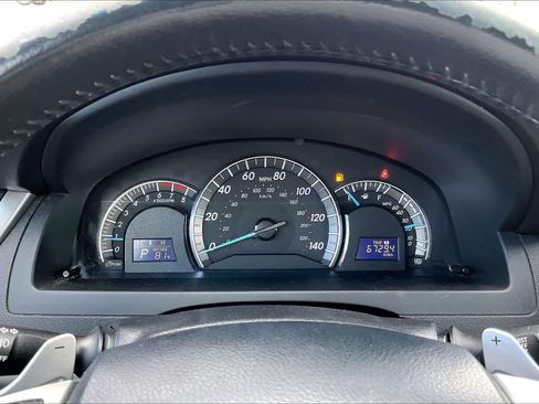 Used 2012 Toyota Camry SE FWD image 17