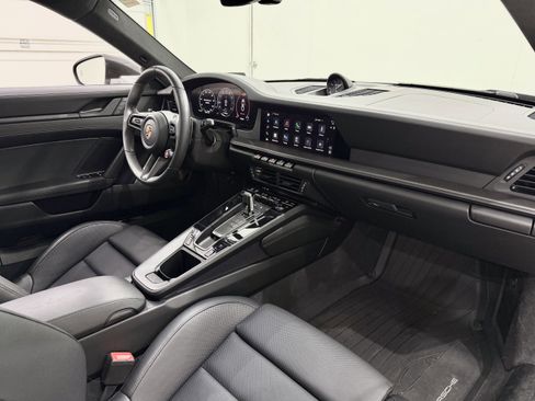 Certified 2025 Porsche 911 Carrera 4 GTS AWD/4WD image 25