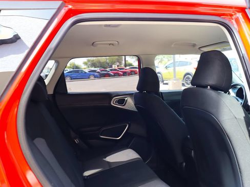 Used 2022 Kia Soul LX w/ Technology Package FWD image 28