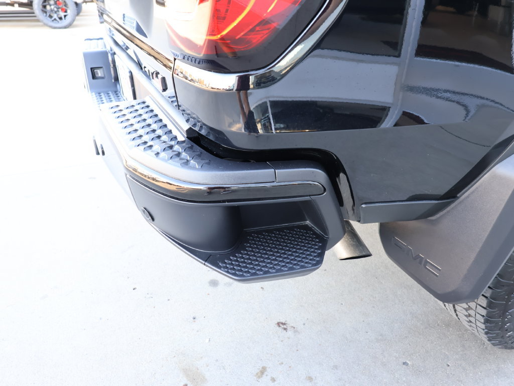 Used 2026 GMC Canyon AT4 w/ Off-Road Front Bumper Package AWD/4WD image 33