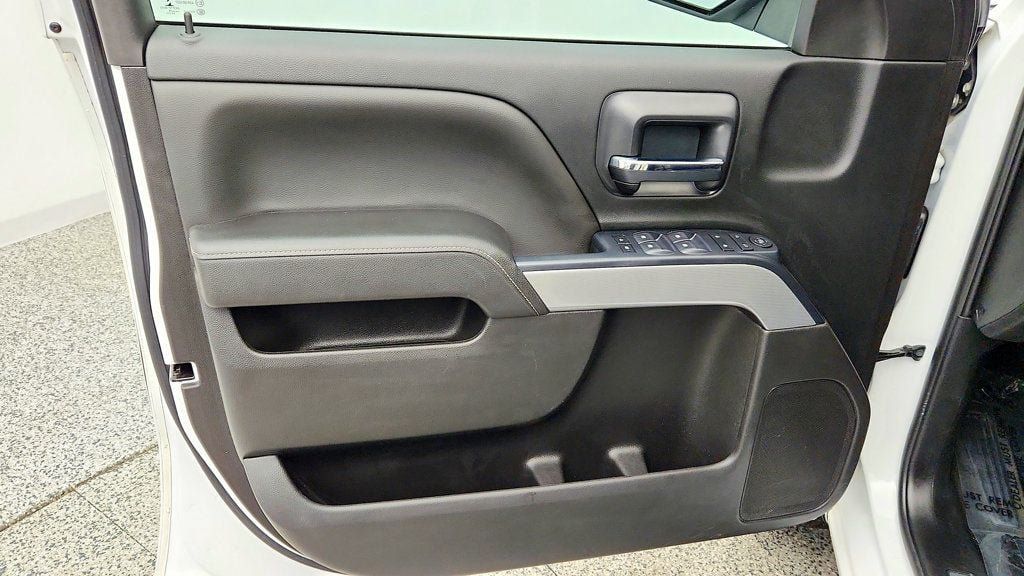 Used 2018 Chevrolet Silverado 1500 LT w/ All Star Edition AWD/4WD image 10